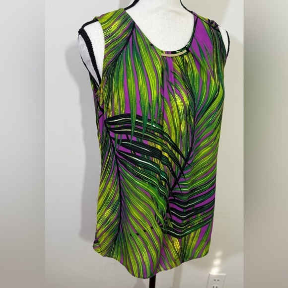 Tropical Leaf Print Top. - Picture 1 of 9